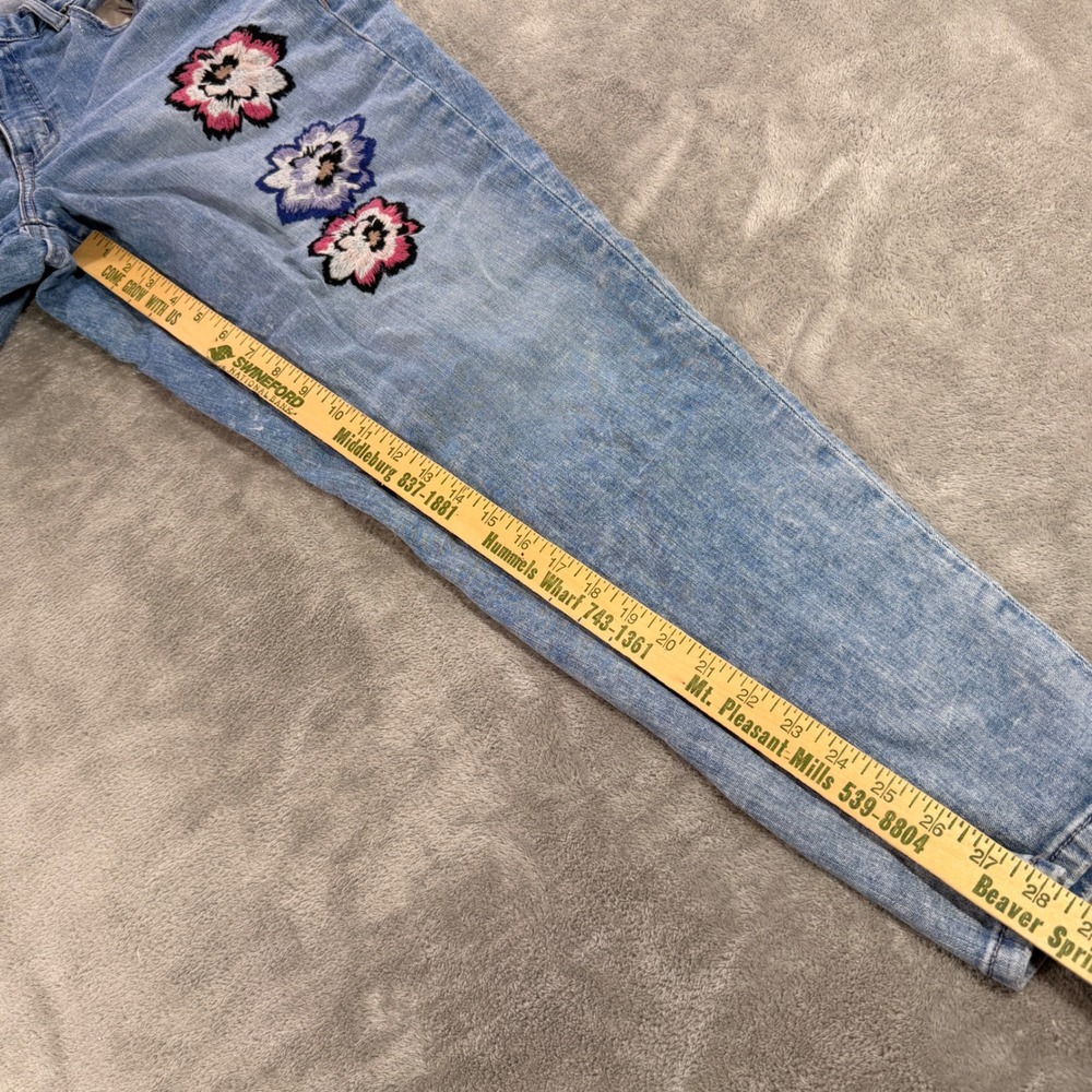 Lane Bryant Boyfriend Jeans Womens 14 Blue Floral Embroidered Acid Wash Denim - Picture 3 of 13
